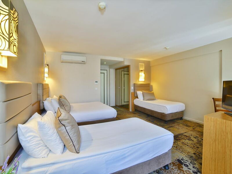 All Seasons Hotel 294285
