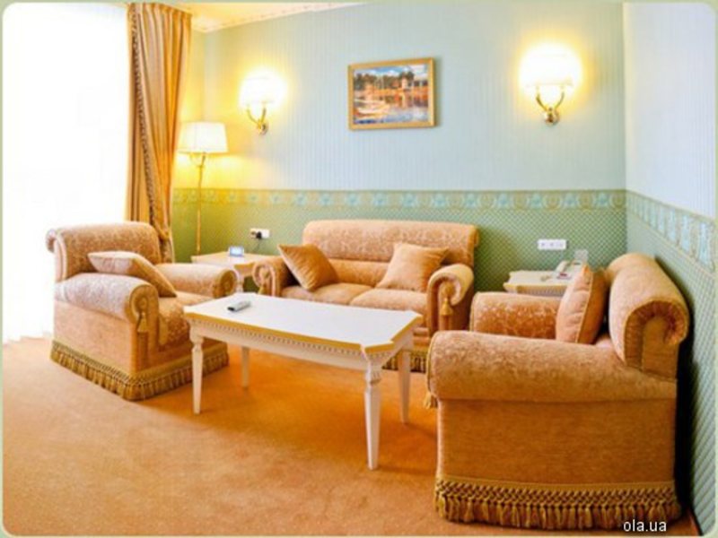 Alleya Grand Hotel 14011