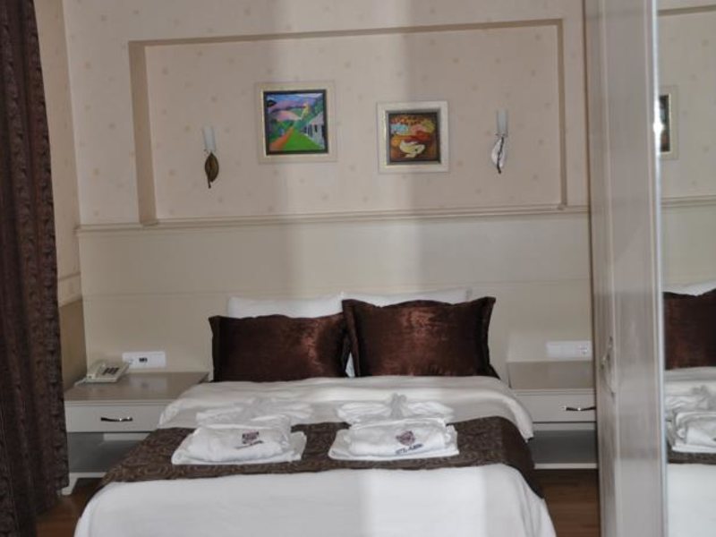 Almena Hotel 62389