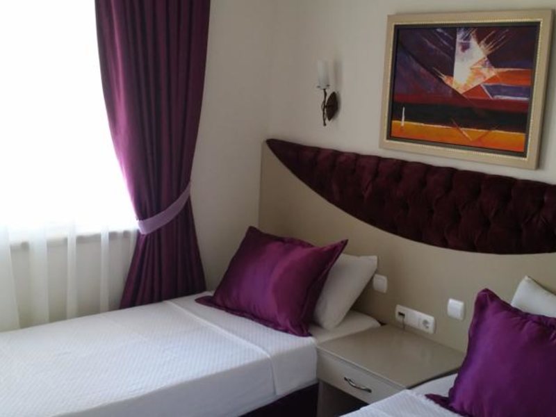Almena Hotel 62395