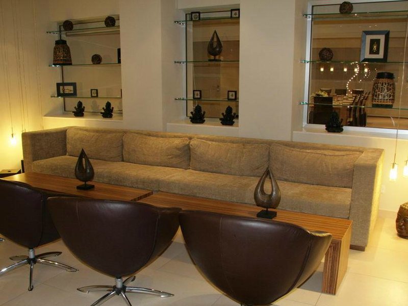 Almond Business Suites Apts 87575