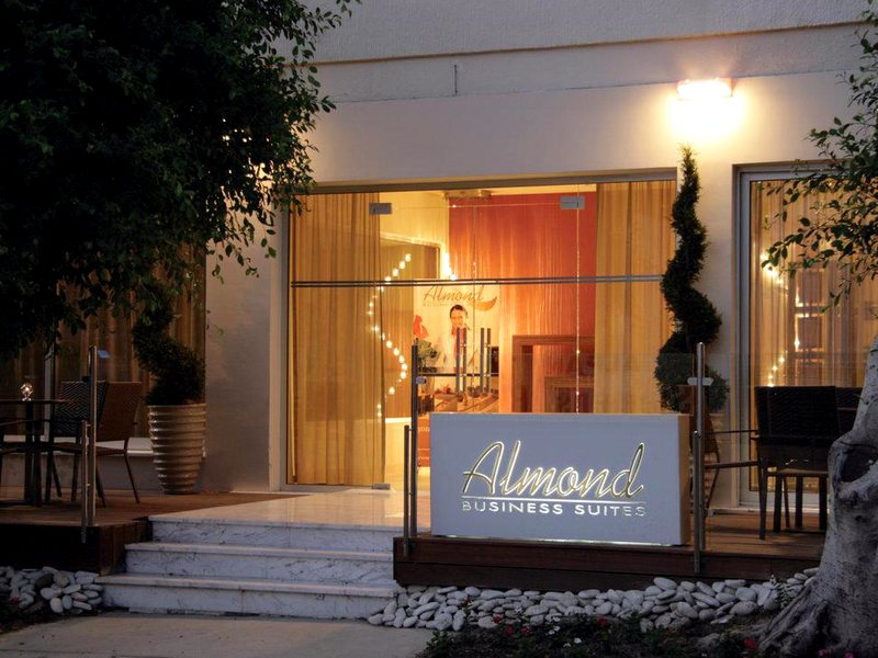 Almond Business Suites Apts 87576