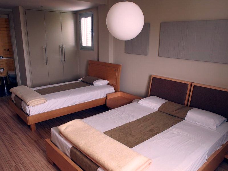 Almond Business Suites Apts 87577