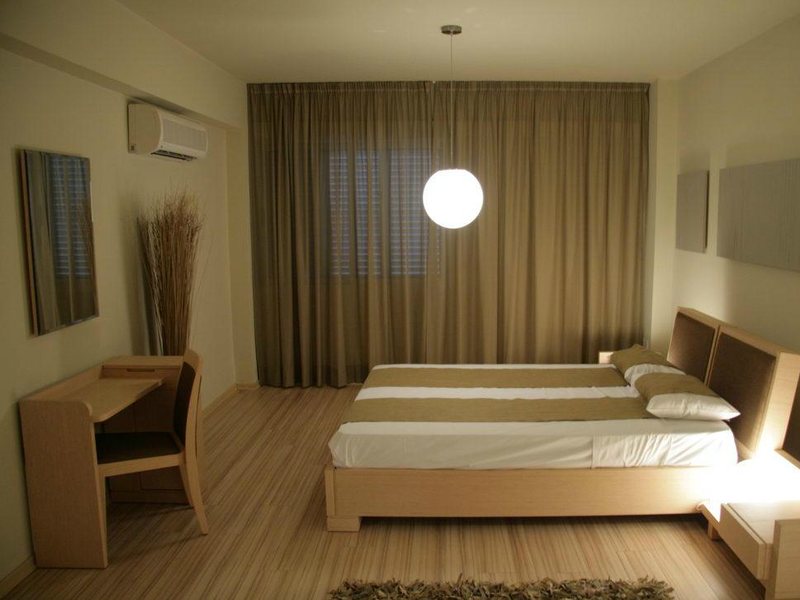 Almond Business Suites Apts 87583