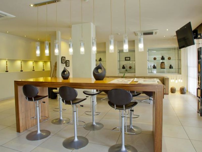 Almond Business Suites Apts 87588