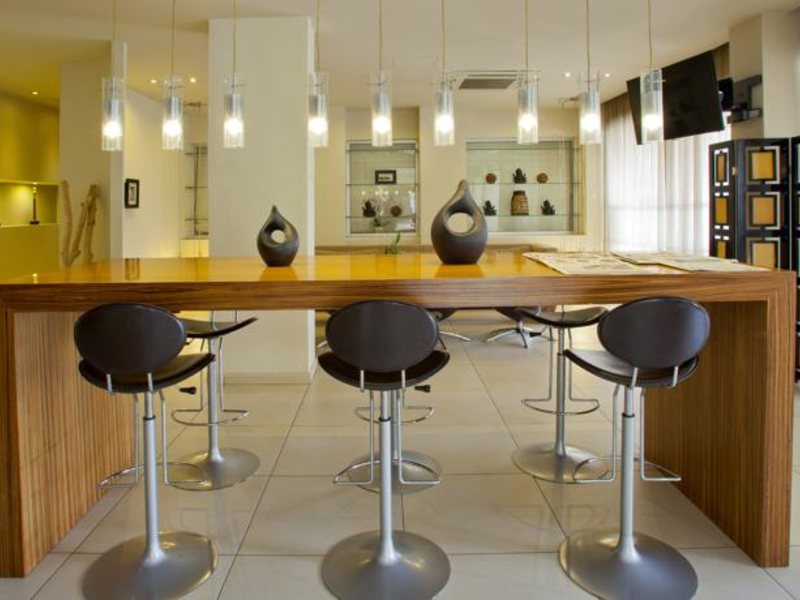 Almond Business Suites Apts 87589