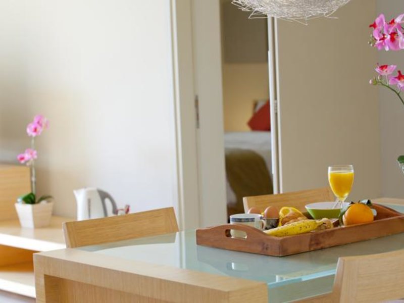 Almond Business Suites Apts 87603