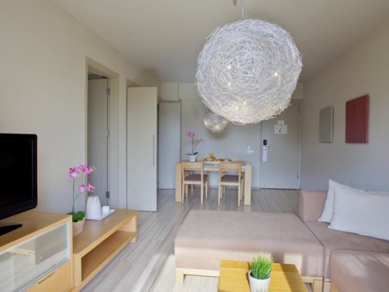 Almond Business Suites Apts 87604