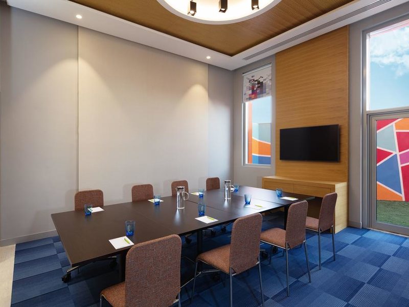 Aloft Dubai South 297146