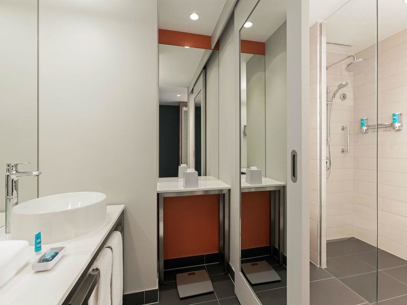 Aloft Palm Jumeirah 270218