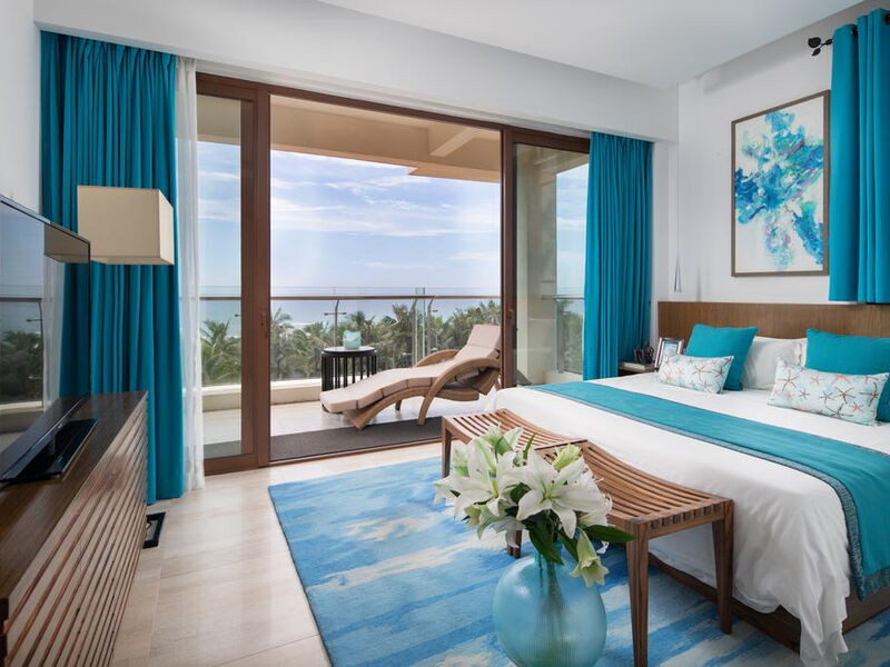 Aloha Oceanfront Suite Resort 298507