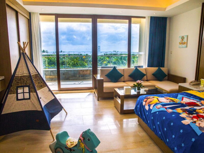 Aloha Oceanfront Suite Resort 298513