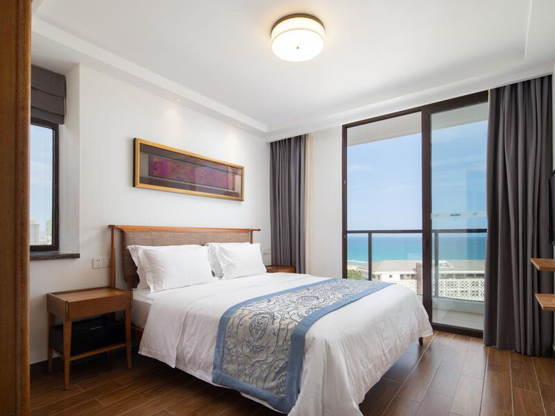 Aloha Oceanfront Suite Resort 298515
