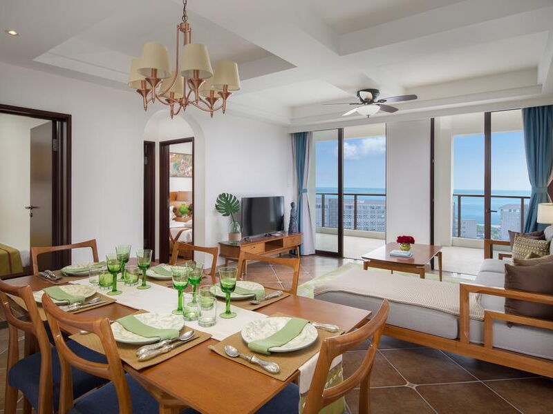 Aloha Oceanfront Suite Resort 298522