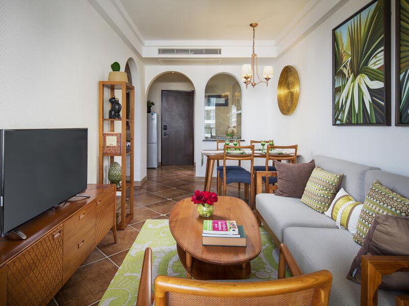 Aloha Oceanfront Suite Resort 298523