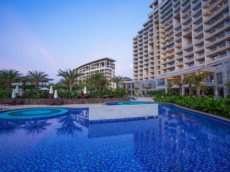 Aloha Oceanfront Suite Resort 298533
