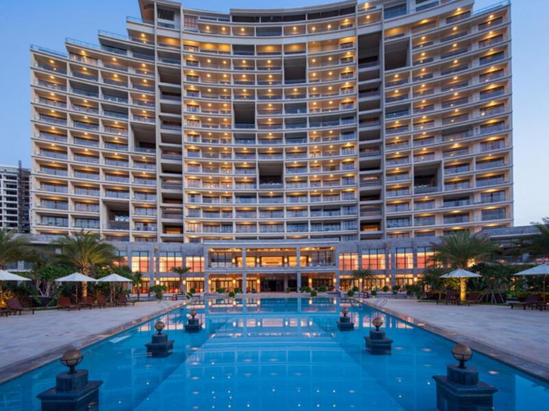 Aloha Oceanfront Suite Resort 298534