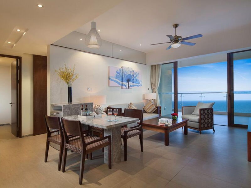 Aloha Oceanfront Suite Resort 298539