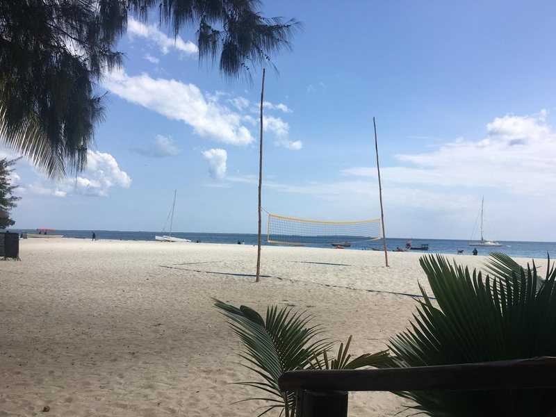 Amaan Bungalows 198449