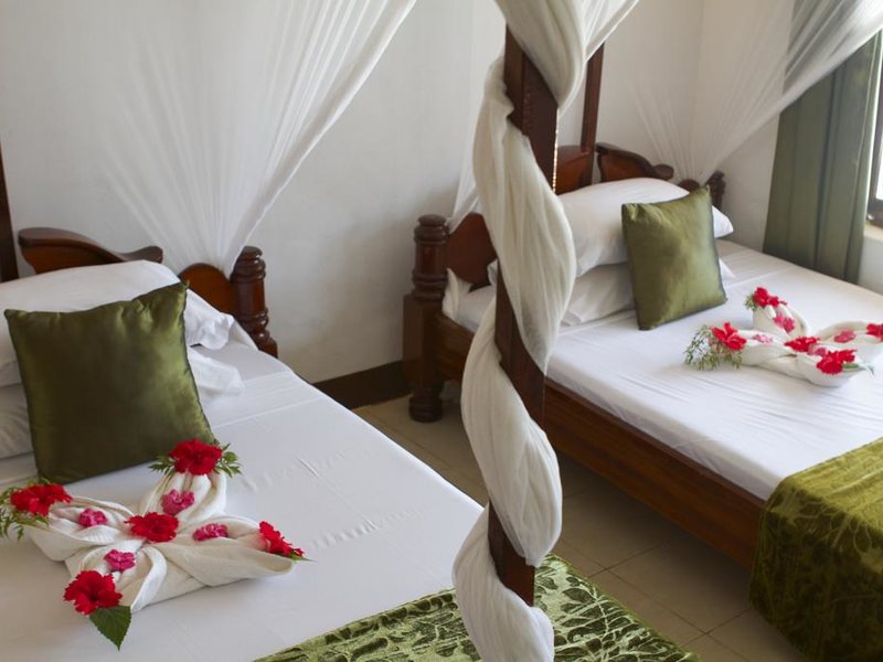 Amaan Bungalows 198453