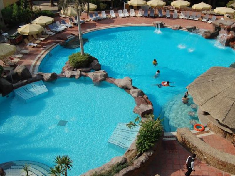 Amarante Pyramids 121585