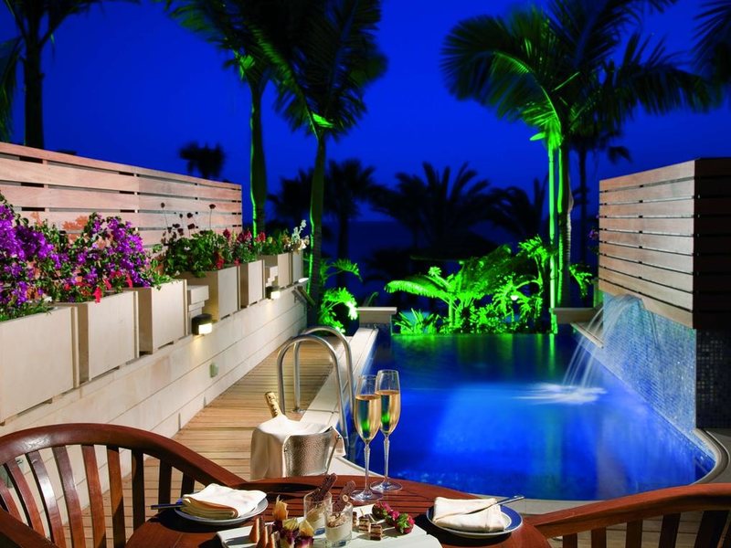 Amathus Beach Hotel 204433