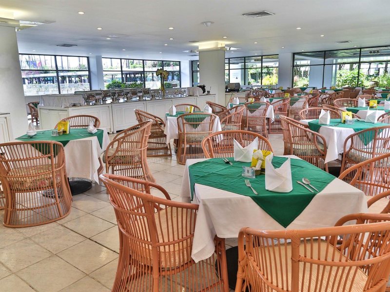 Ambassador Garden Wing 220992