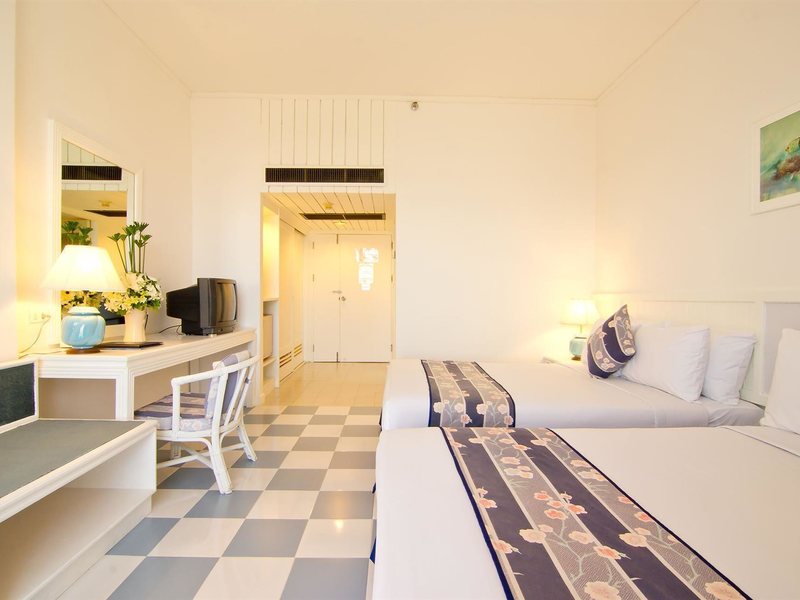 Ambassador Garden Wing 221006