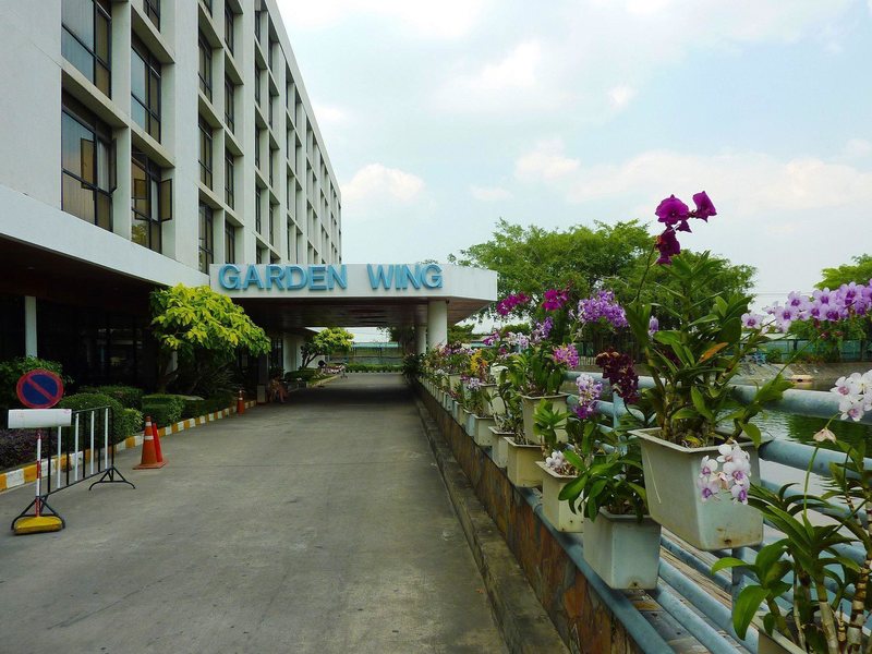 Ambassador Garden Wing 221007