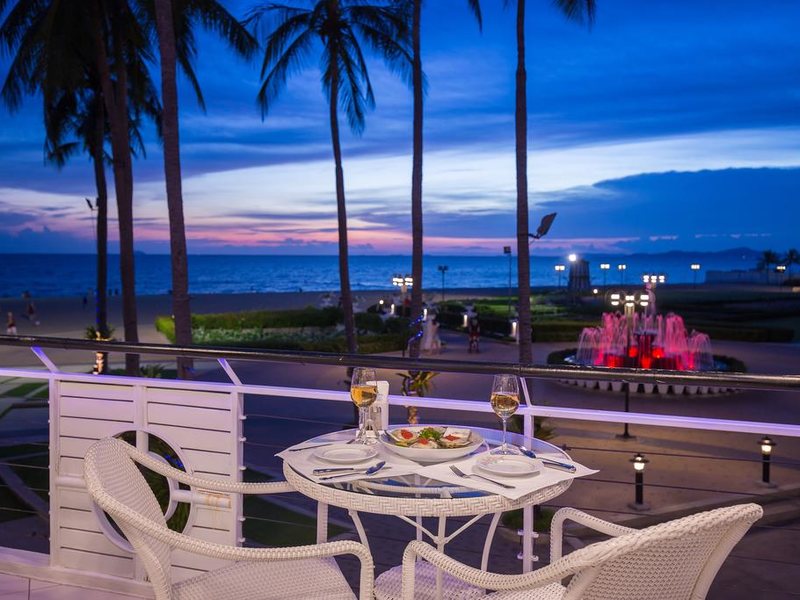 Ambassador Ocean Wing 221078