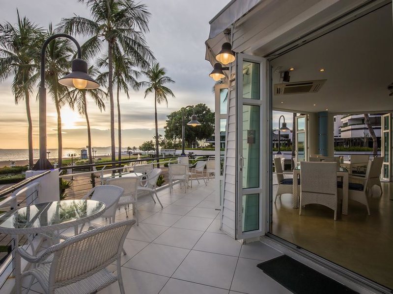 Ambassador Ocean Wing 221082