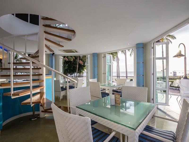 Ambassador Ocean Wing 221083