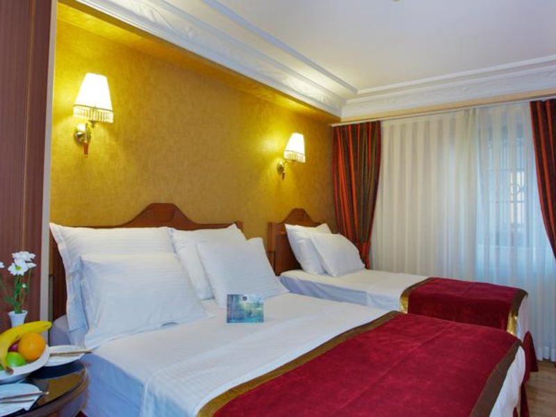 Amber Hotel (ех 158648