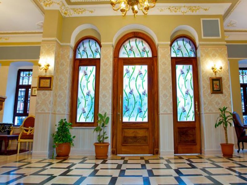 Amber Hotel (ех 158650