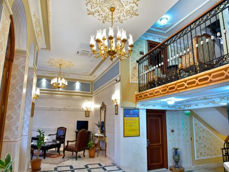 Amber Hotel (ех 158652