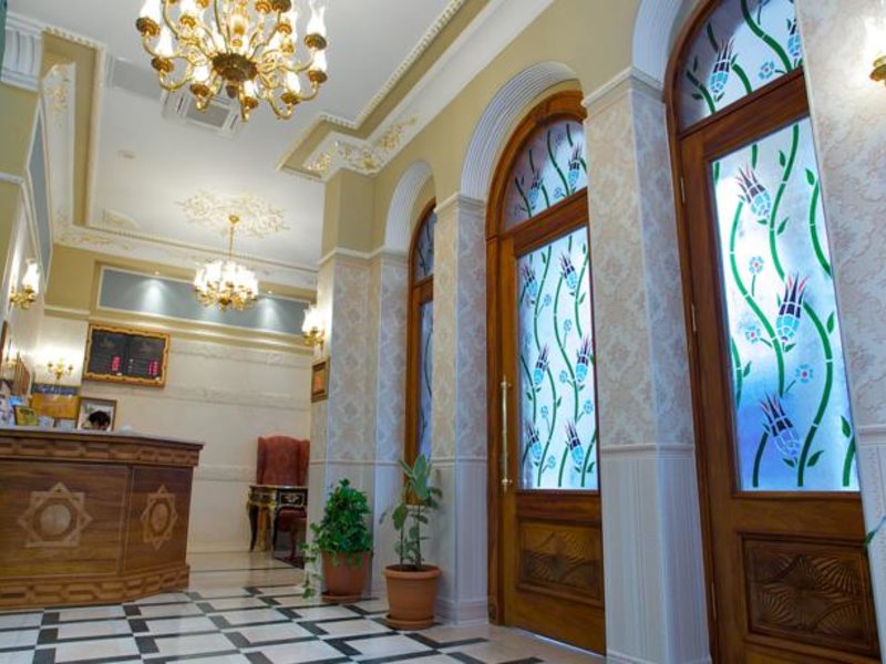 Amber Hotel (ех 158653
