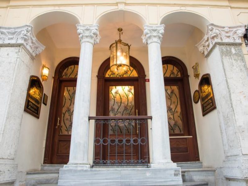 Amber Hotel (ех 158660