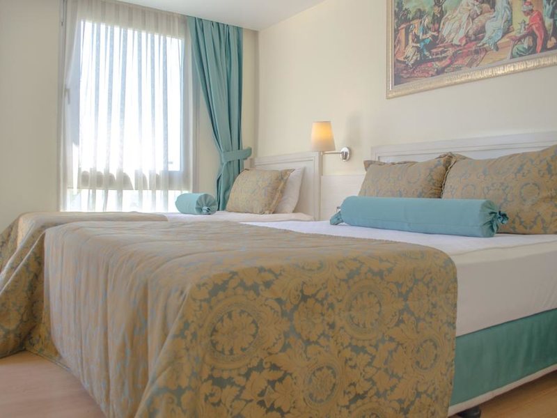 Ambrosia Hotel 185979