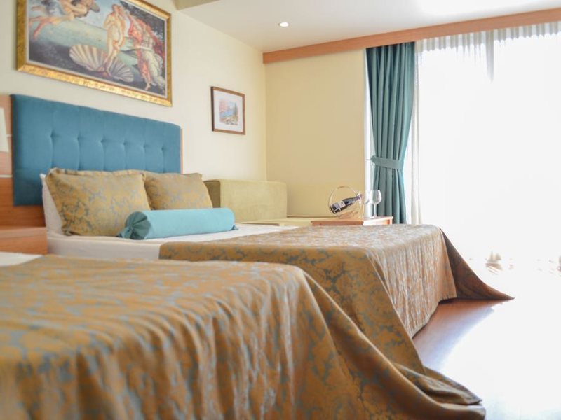 Ambrosia Hotel 185989