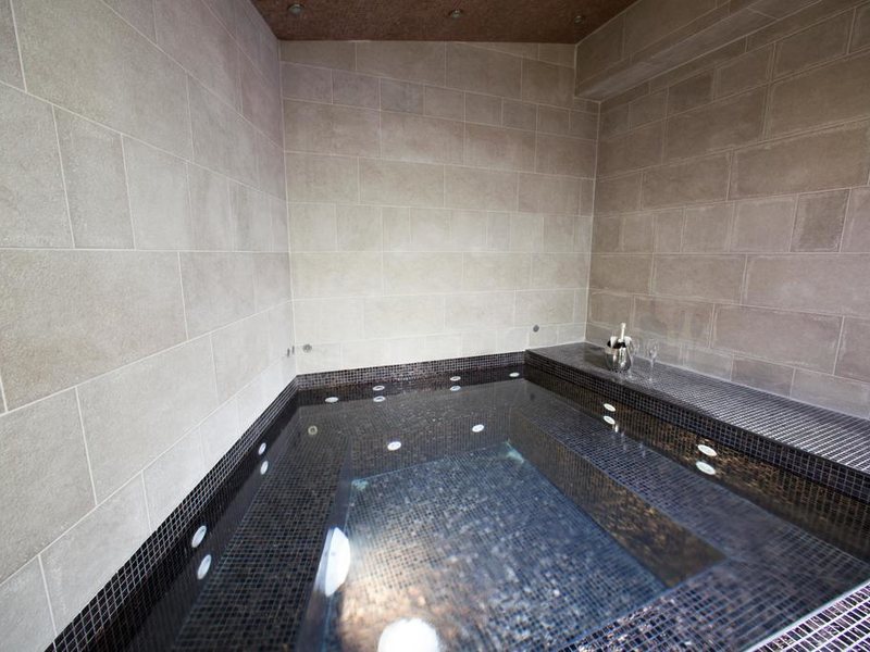 Amira Boutique Hotel  231094