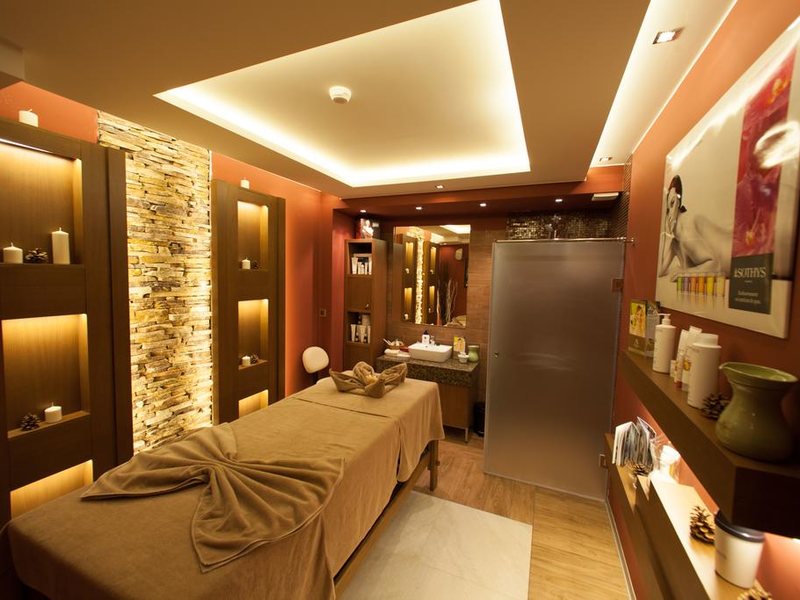 Amira Boutique Hotel  231100