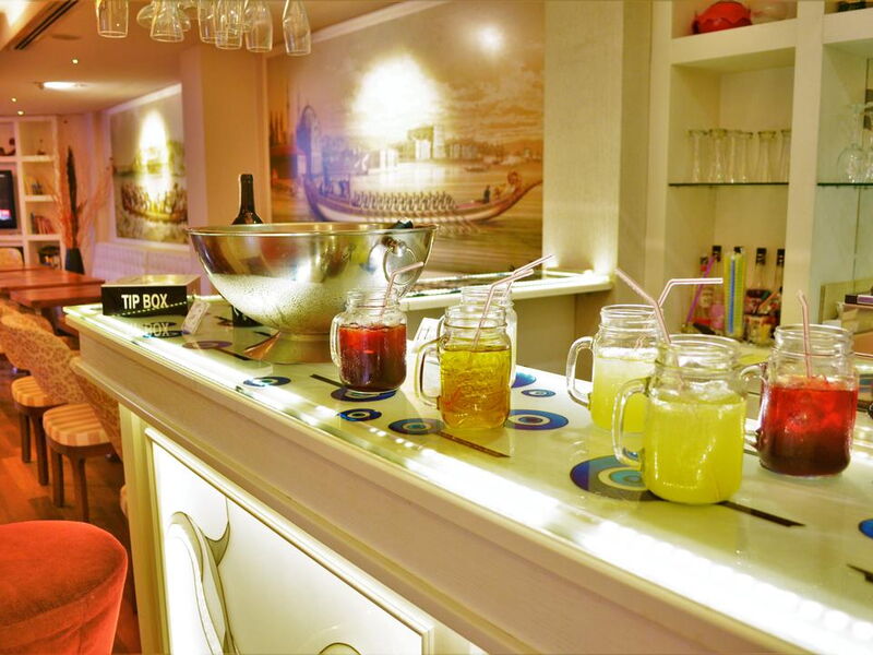 Amira Hotel 240262
