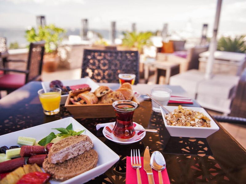 Amira Hotel 240265