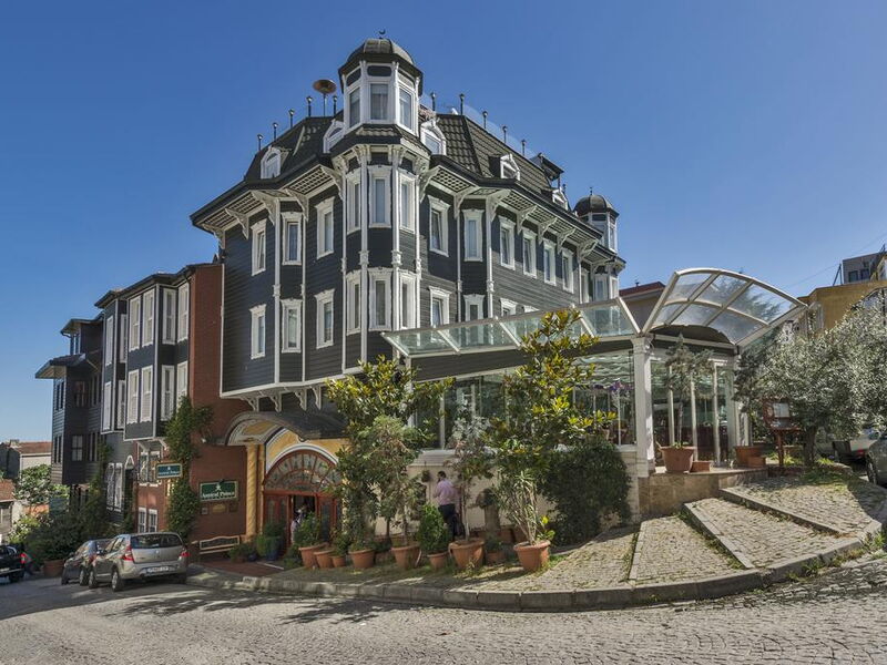 Amiral Palace Hotel 182518
