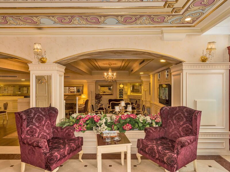 Amiral Palace Hotel 182522