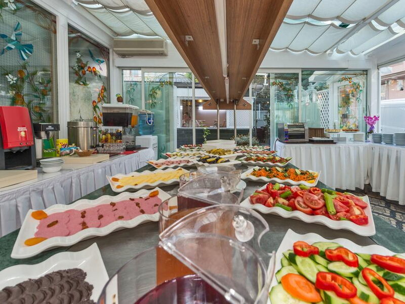 Amiral Palace Hotel 182540