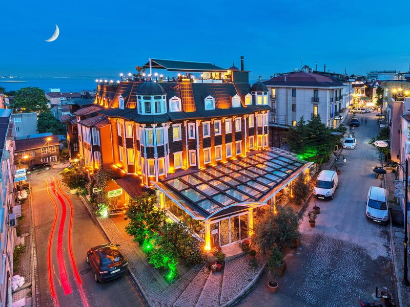 Amiral Palace Hotel 182546