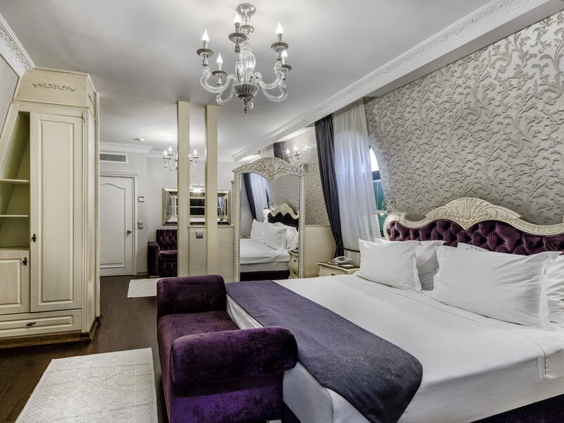 Amiral Palace Hotel 294385