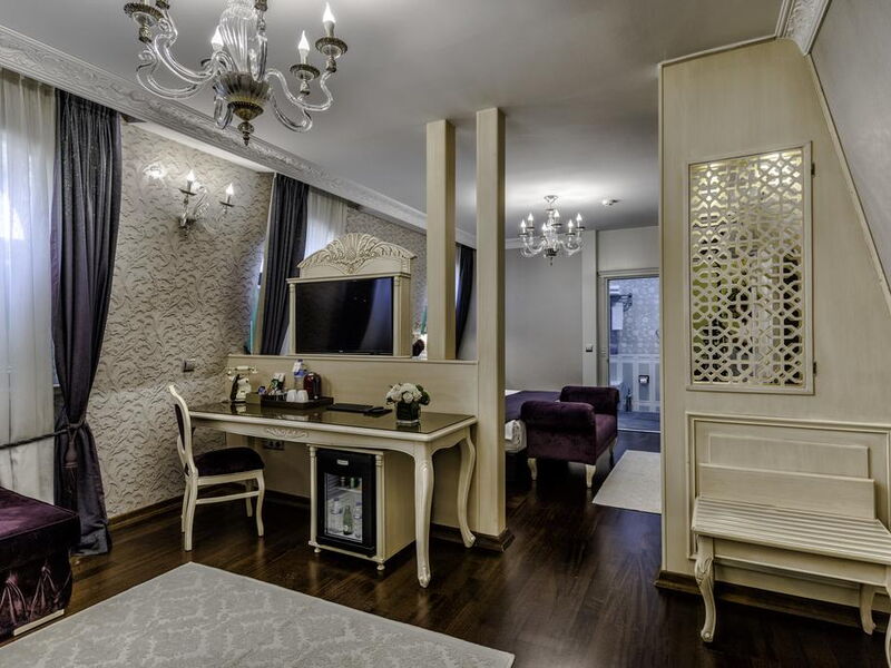 Amiral Palace Hotel 294386