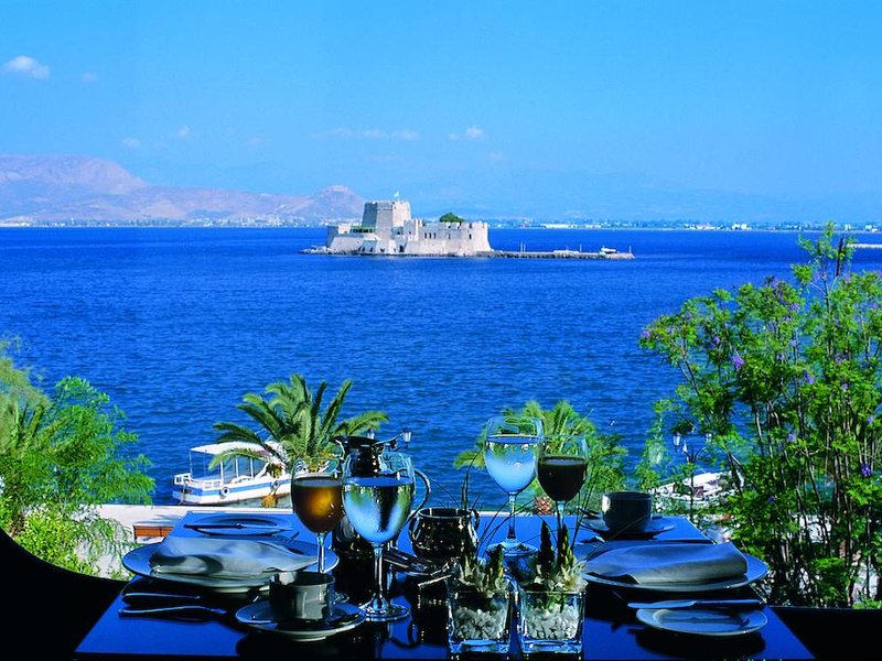 Amphitryon Hotel 256770